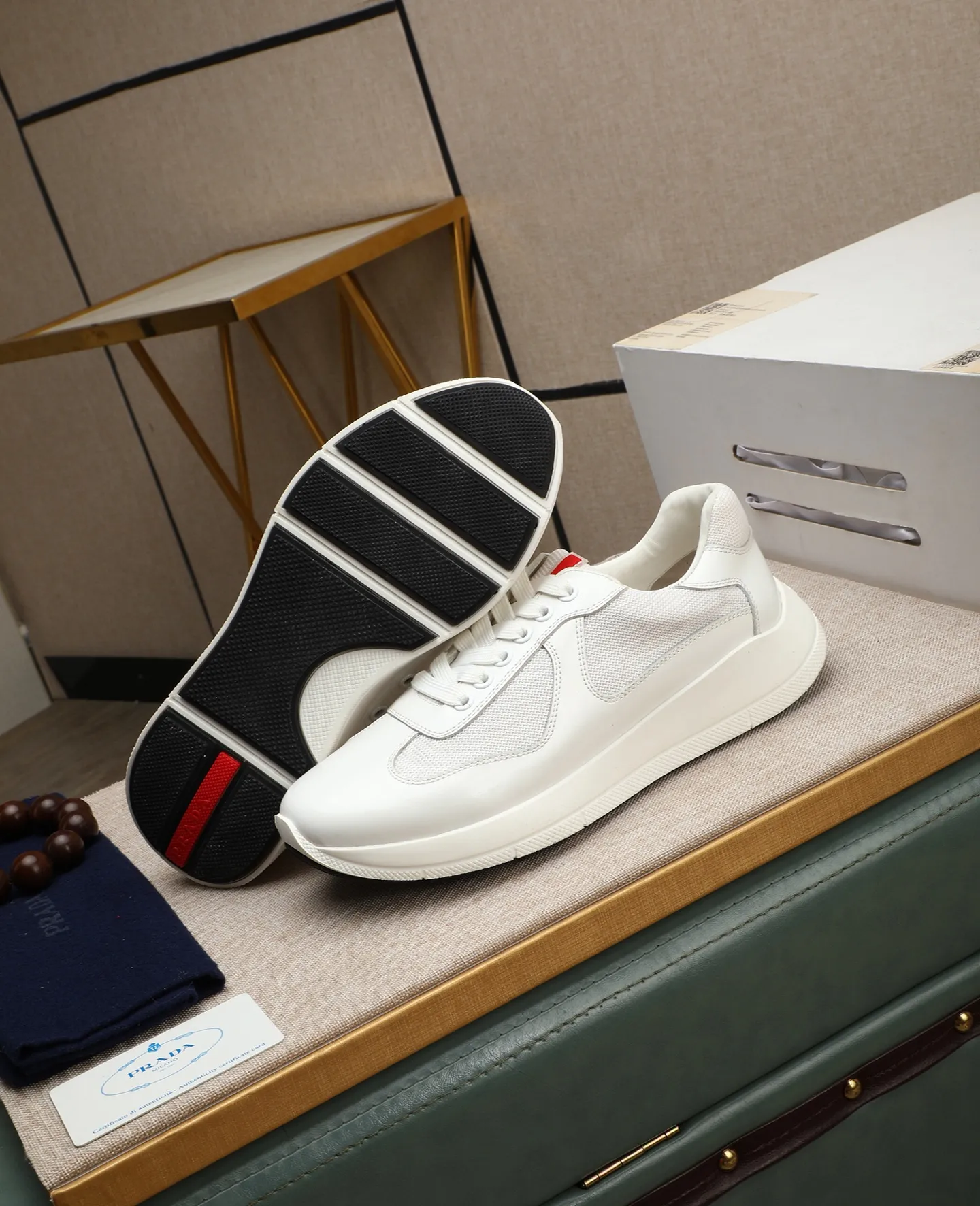 Men's shoes 💰600 Top quality New hot models on the official website, timeless for a century, 🆘 Trendy brand (Prada) mainly promotes hot models, avant-garde and versatile fashion men's shoes private version molding, cowhide surface splicing 1:1 oil edge treatment... fashionable and simple, original imported cowhide lining cowhide feet; the atmosphere and personality are more fashionable, eye-catching and pursuing class, it will subvert the old idea and be a must-have for fashion trendsetters with you! Must keep it for yourself! High-end comfort, high-end quality workmanship. Size: 38-44 Various colors available. full package